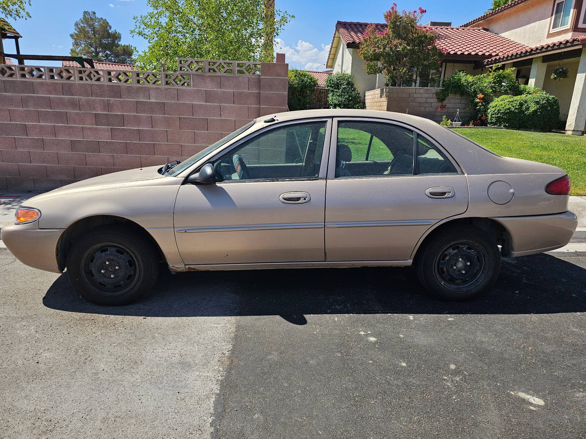 Selling my 2000 Ford Escort. The following has all been done