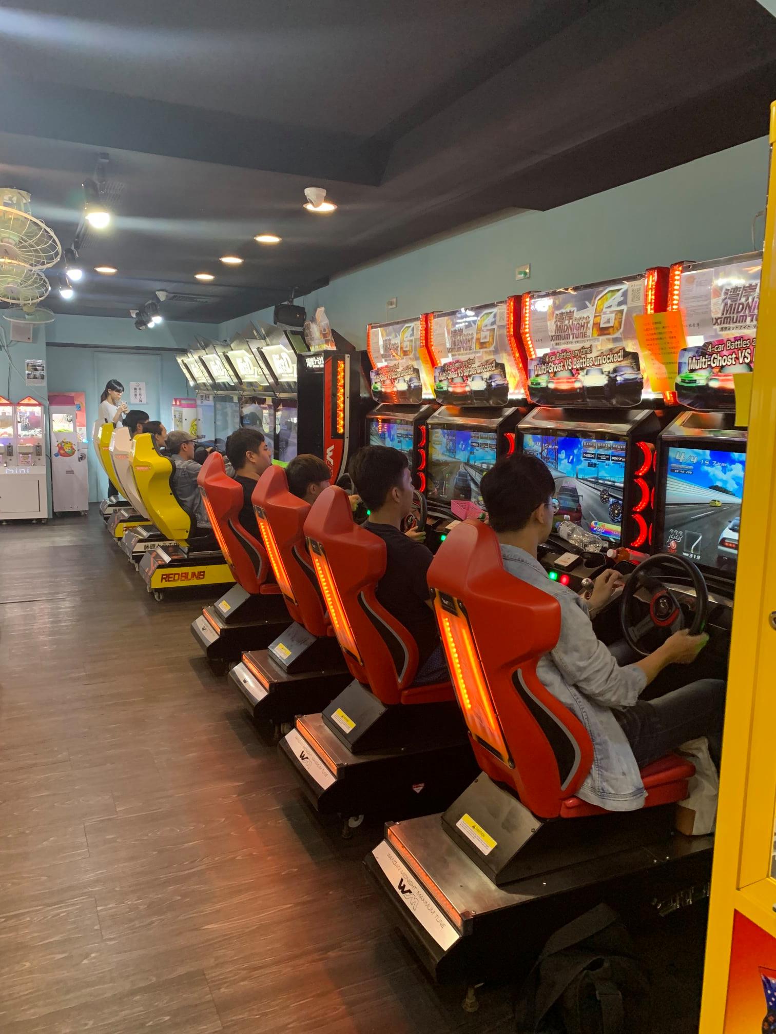 哈啦星球（公館店） - 『頭文字D THE ARCADE』×『湾岸ミッドナイト 