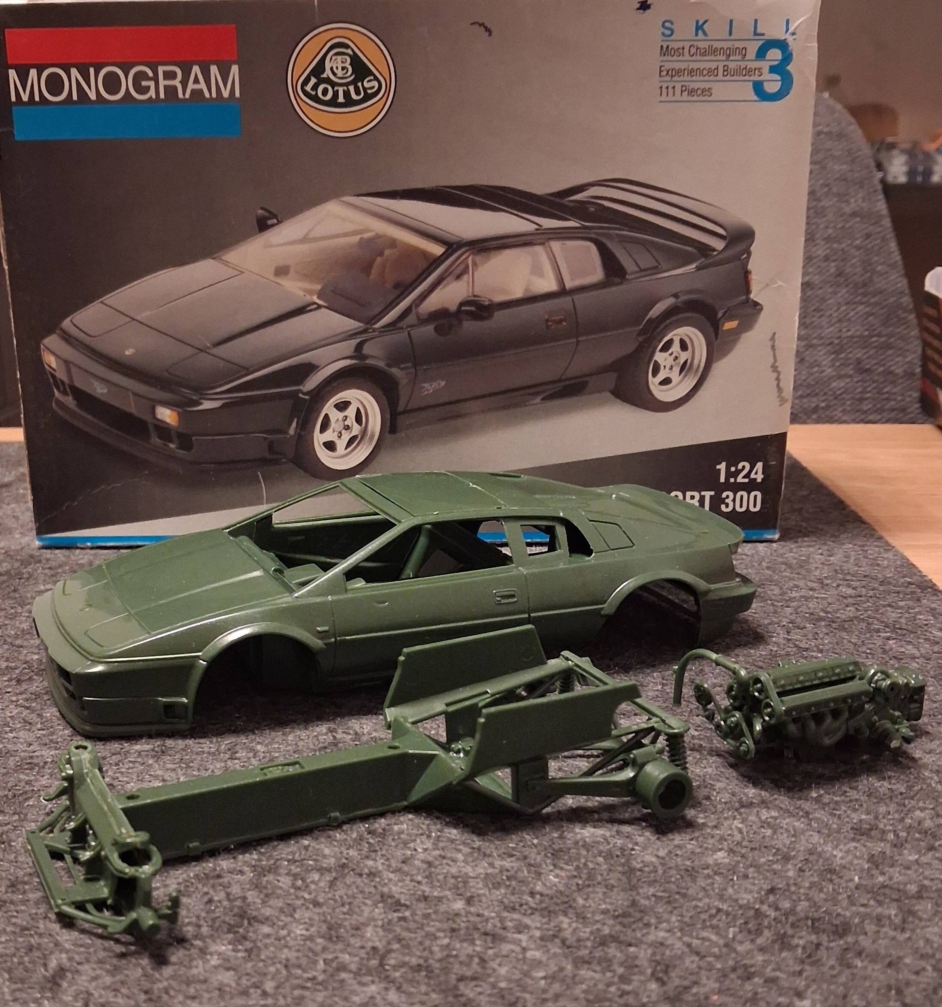 93 Lotus Esprit Sport 300 Monogram Bausatz 1:24