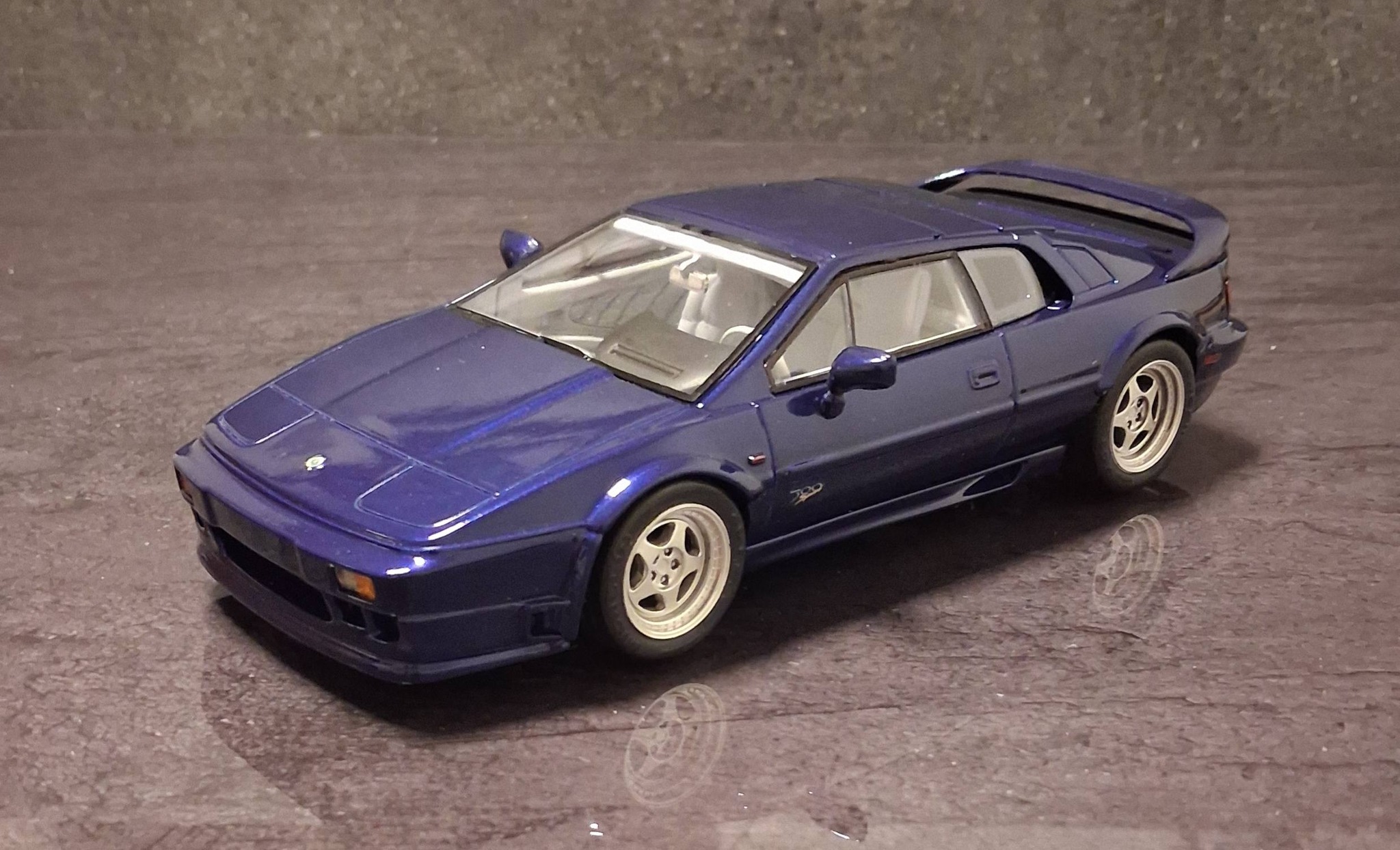 93 Lotus Esprit Sport 300 Monogram Bausatz 1:24