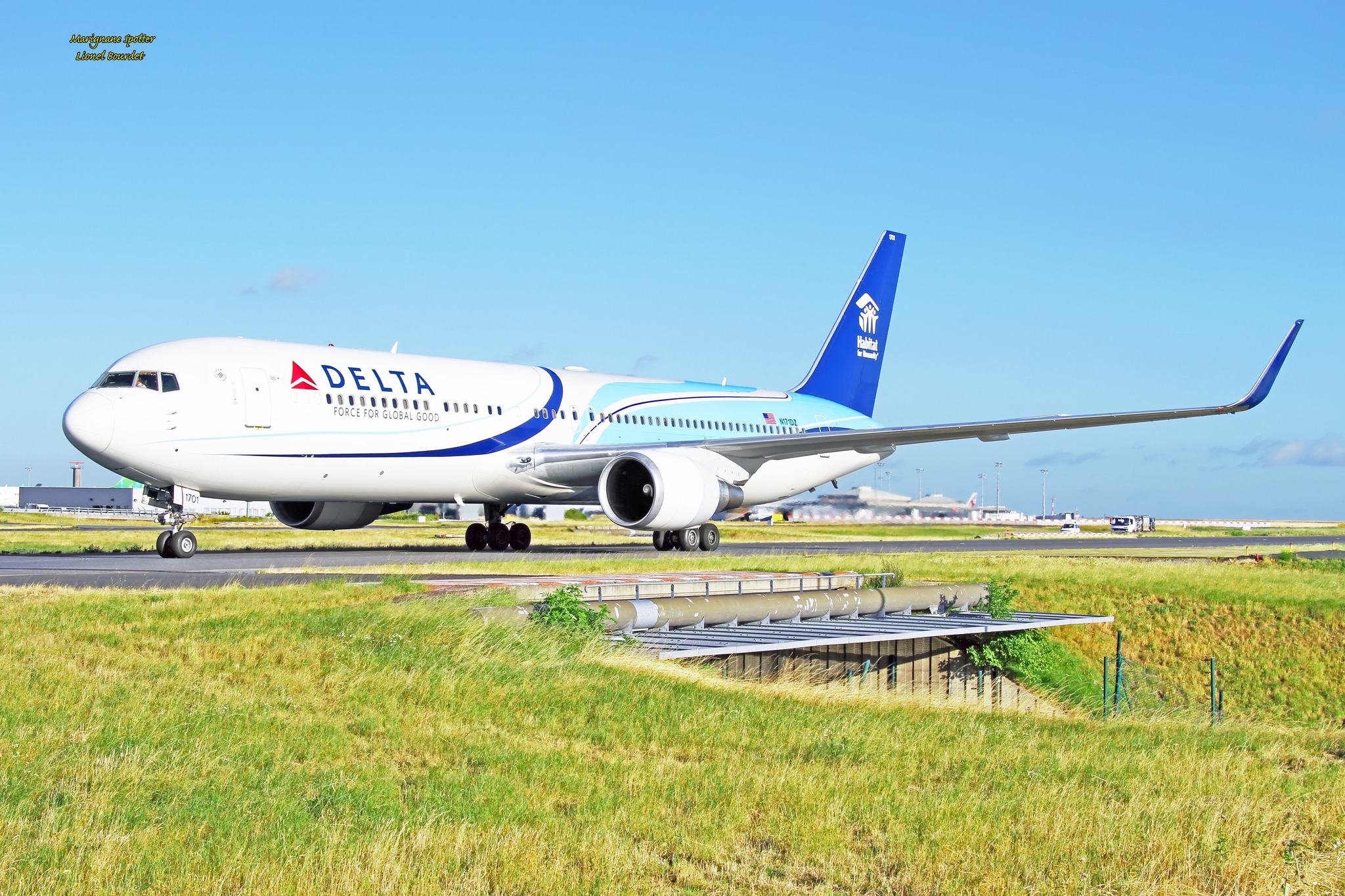 蔵出画像。JA708A（登録記号）ANA・全日空 Boeing 777-200ER。2021年2