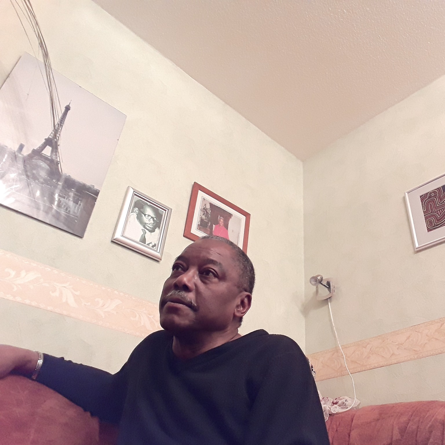 Rigoberto Thomas