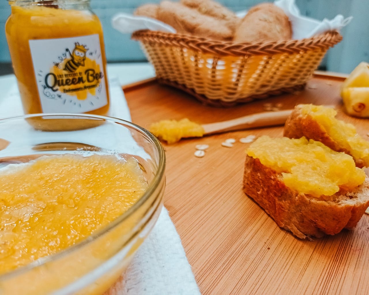 La piña🍍 contiene un 86% de... - Las recetas de Queen Bee