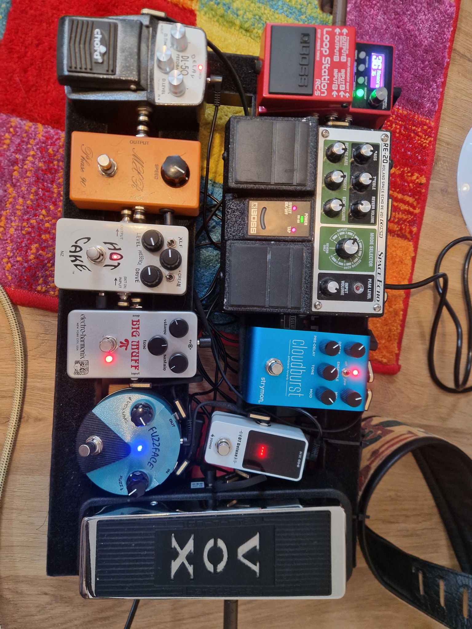 Blues pedal board setup with EHX Silencer and Marshall Bluesbreaker
