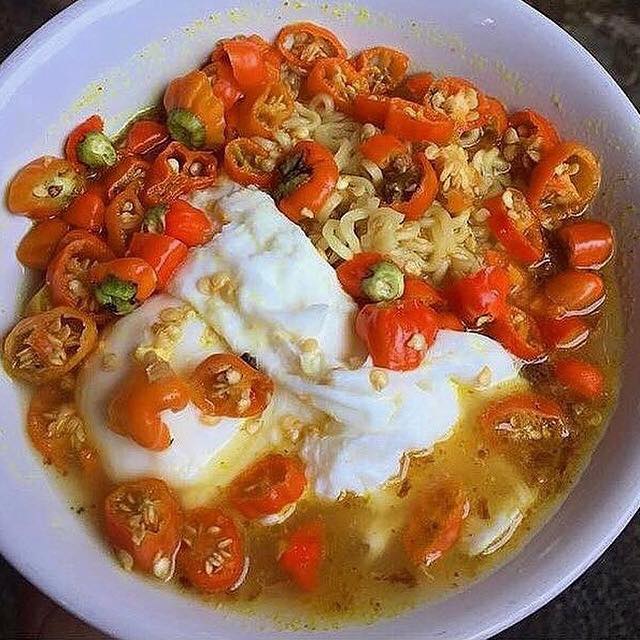 SORE INI PALING PAS MENIKMATI MIE KUAH... - Warung Men Runtu | Facebook