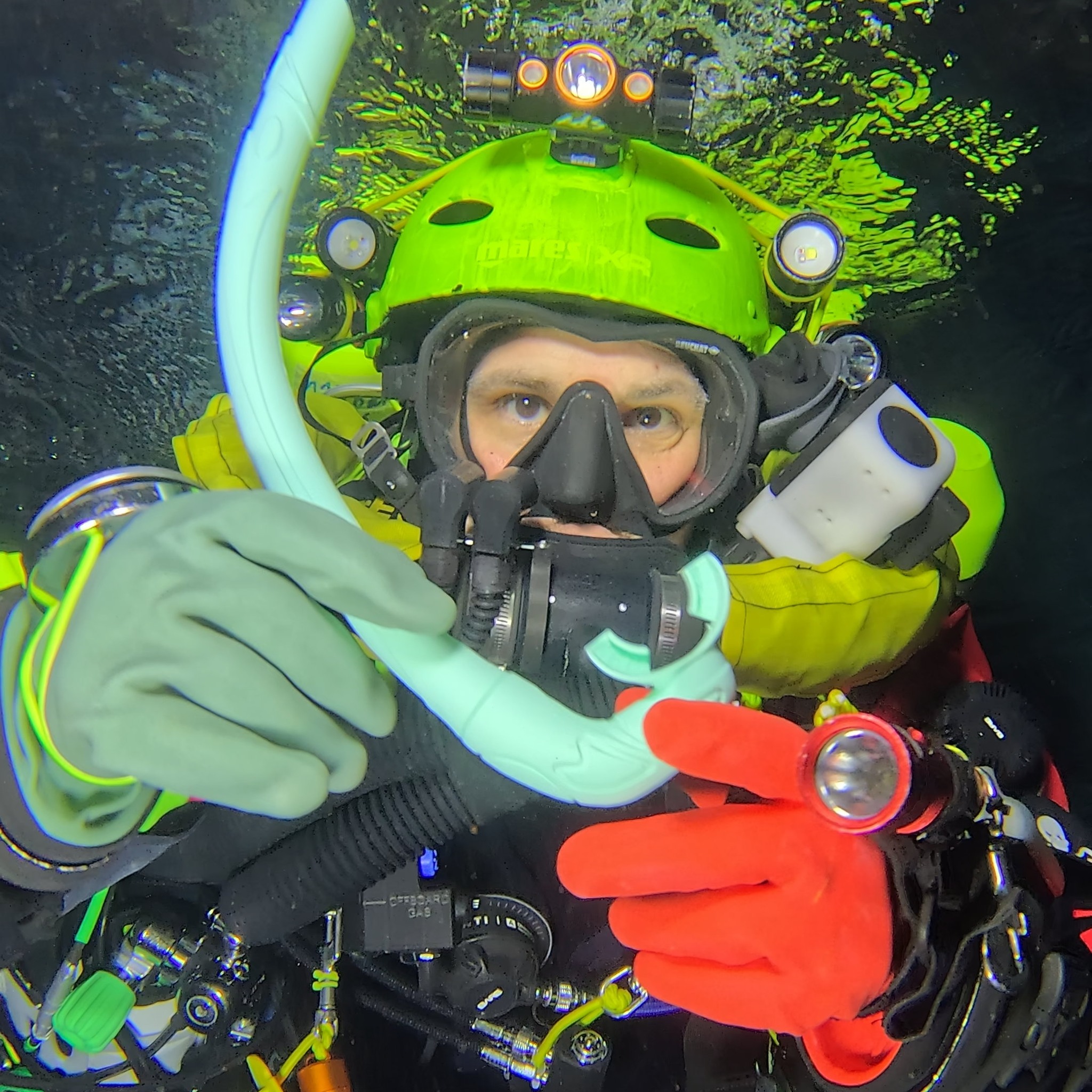 Ressel (Part 8) — Fish Deep in the Cave 🐟🤿 About 600m into the cave ...