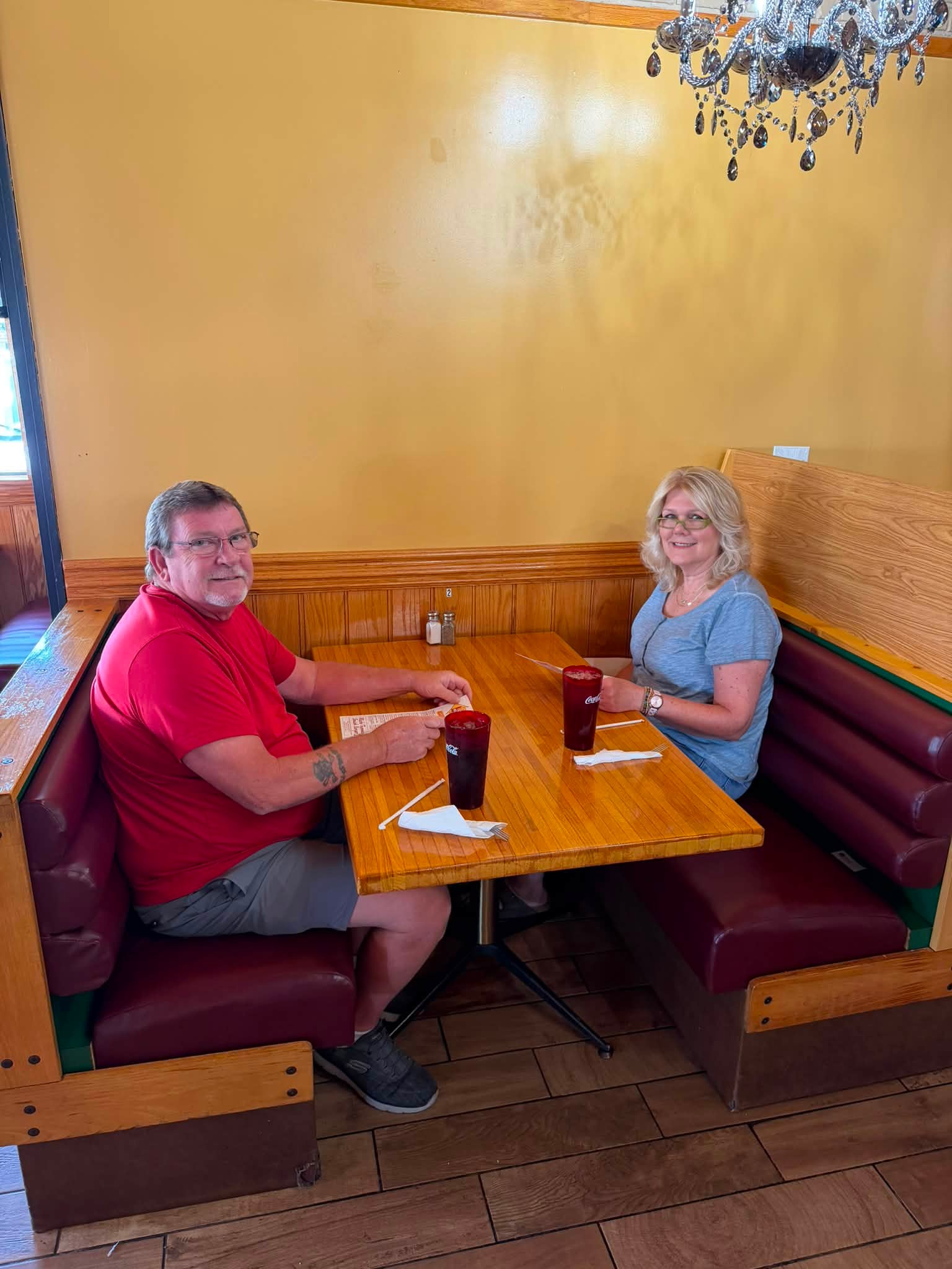 MAMパーカー Rich's Famous Burgers now open in Rolla