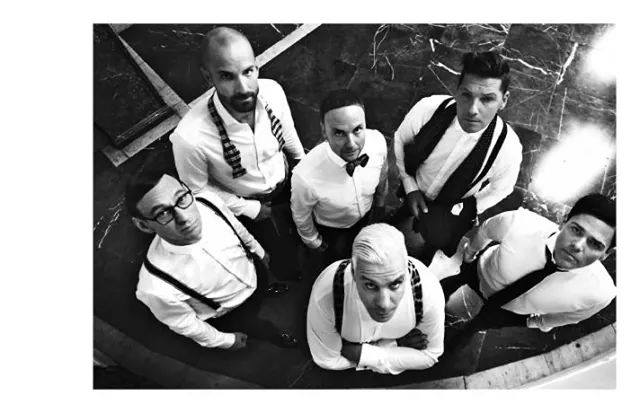 A Que... - A Que Juntamos 10.000 Fan's De Rammstein [R+]