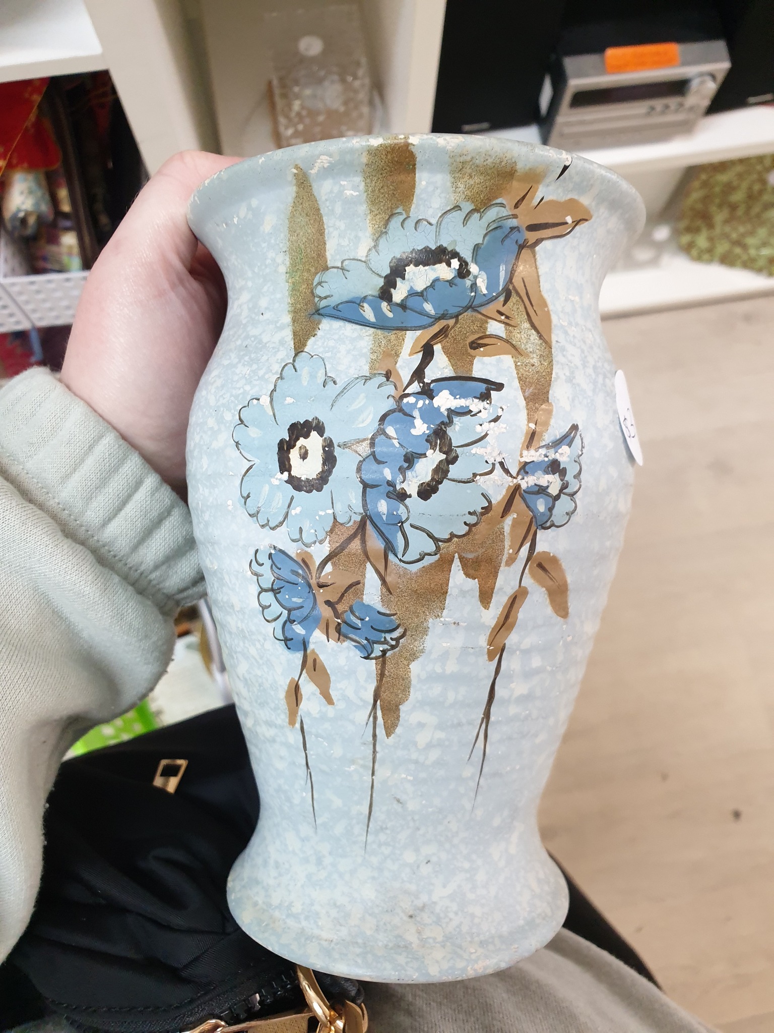 Identify vintage ceramic items and their value?