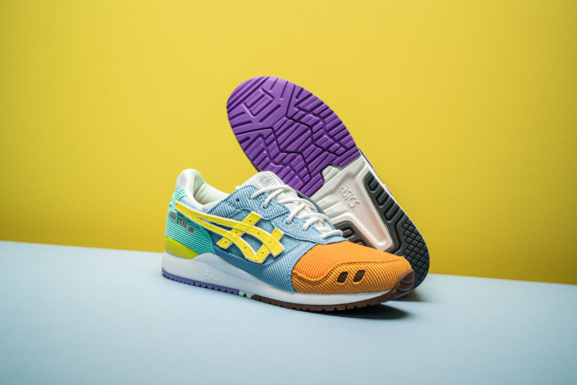 The split tongue on this Sean Wotherspoon x atmos x ASICS Gel-Lyte