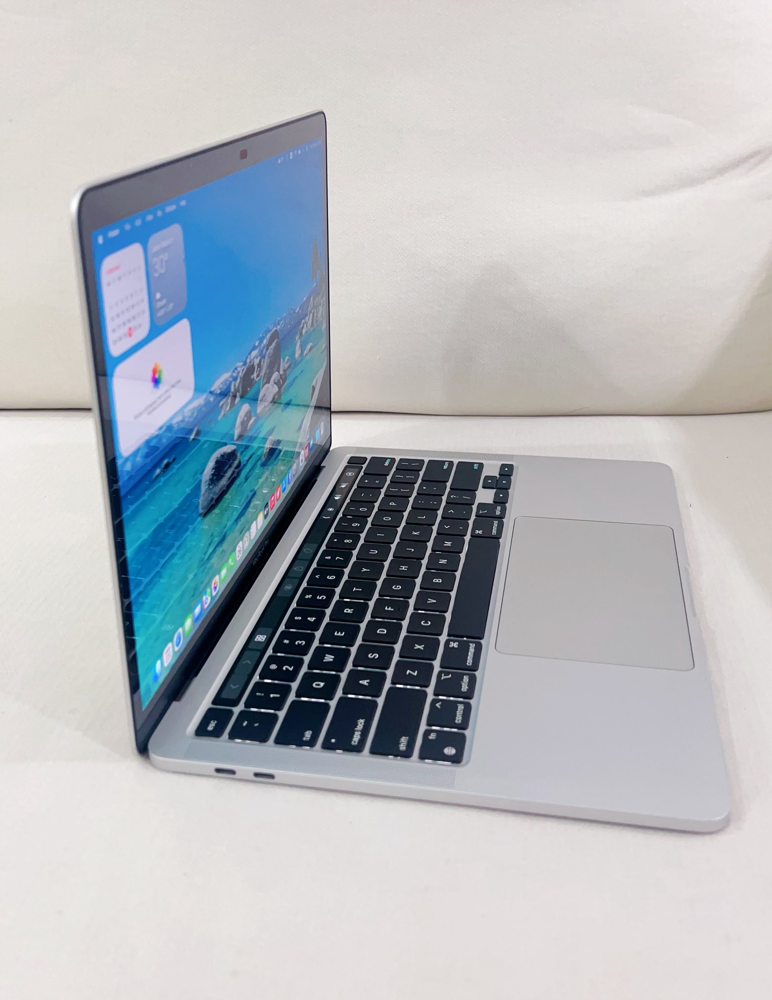 Original Apple MacBook Pro M1 2020 A2338 M1 16gbRam 256ssd 13.3 