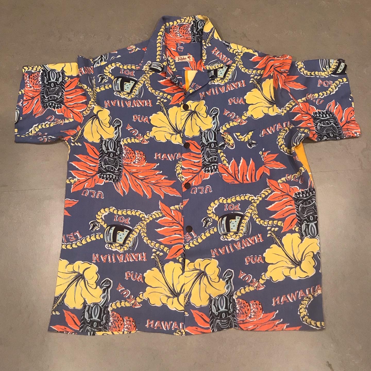 Vintage Hawaiian shirt from the 1940s or 1950s