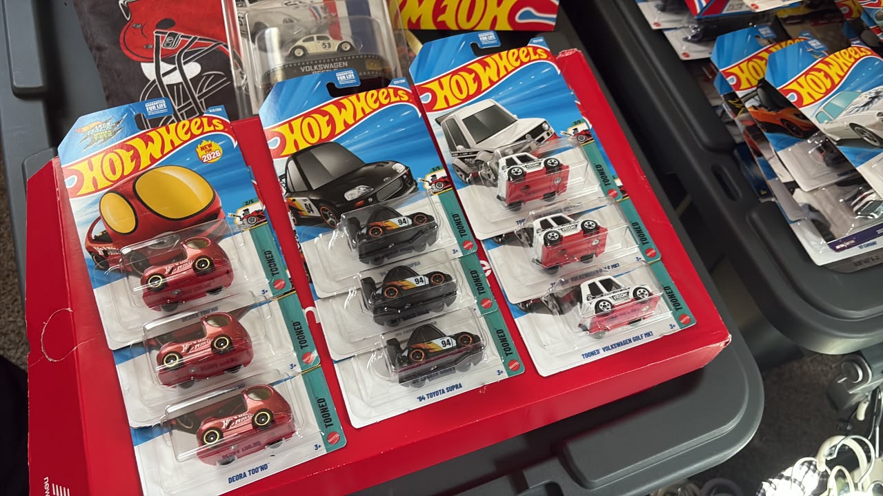 Rare Red and Gold Hot Wheels Deora Too'nd Found