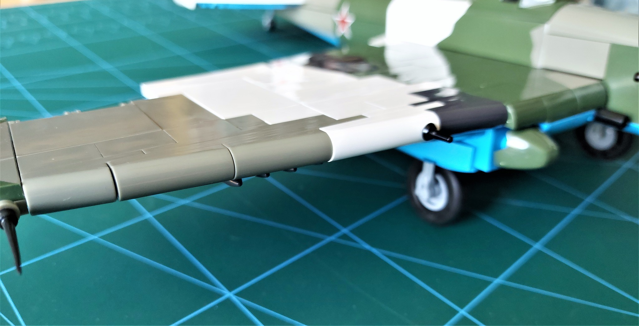 Ilyushin IL-2 1943 (-5745) / Samoloty / Militaria w sklepie Ilyushin IL-2 1943 (-5745) / Samoloty / Militaria w sklepie
