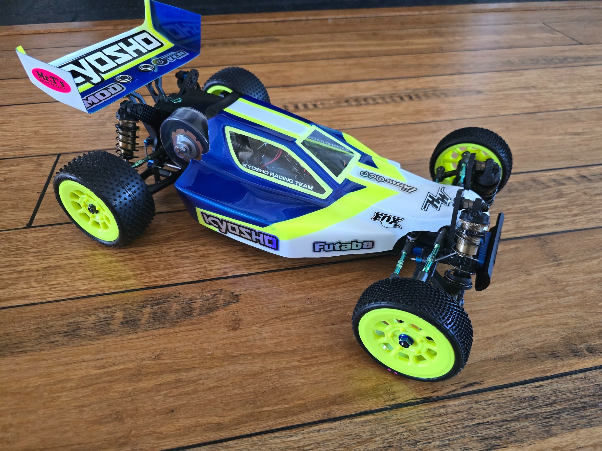 Vintage Kyosho Lazer ZX RC car ready for carpet race