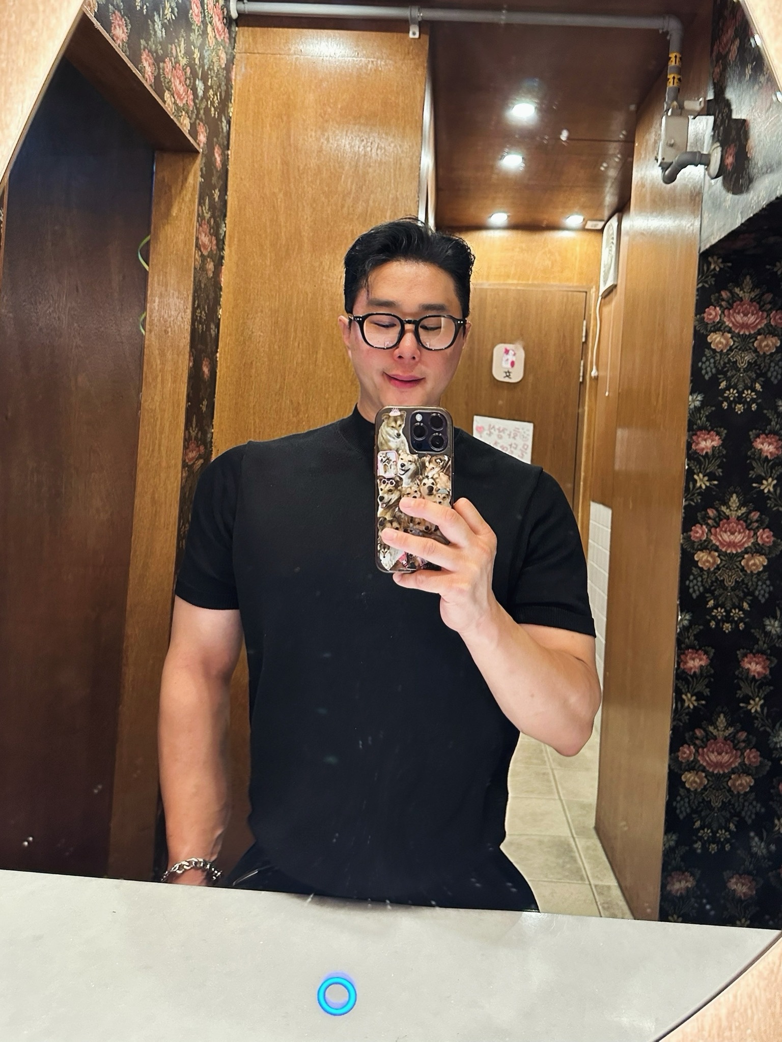 에트오소메 아우터 맛집인거 다들 아시죠?? 오늘은 지금 계절 딱 입기좋은 존예 아우터 추천! LOOK1,2 - Cross ...