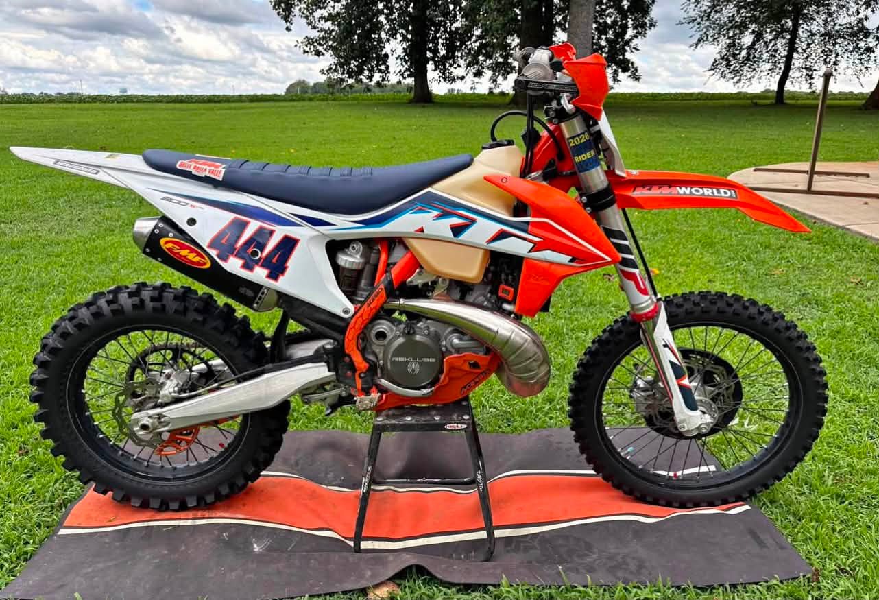 Is this just a KTM copy… or something more? 🤔🔥 At first look