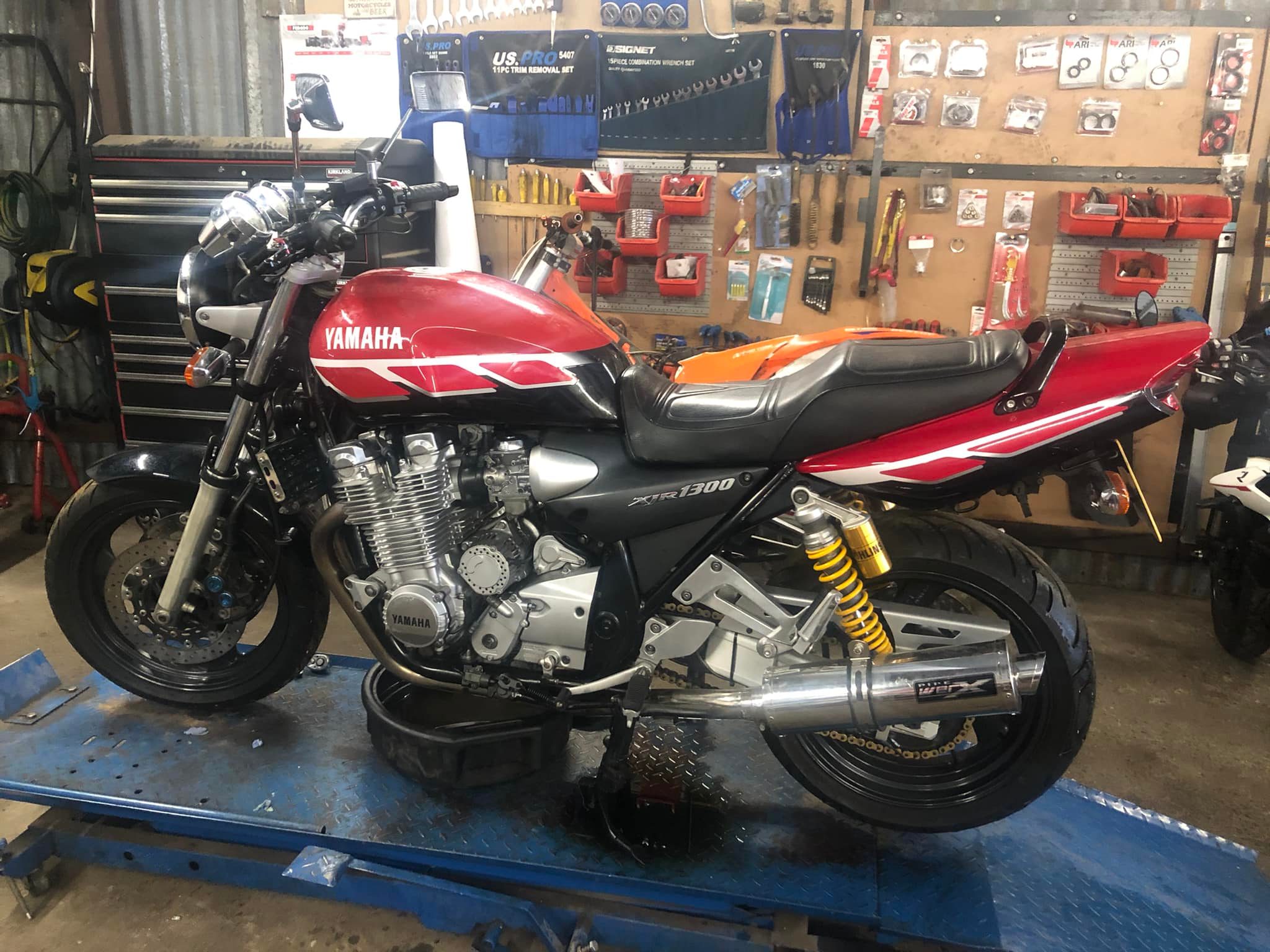 Yamaha XJR1300 cafe racer restoration update
