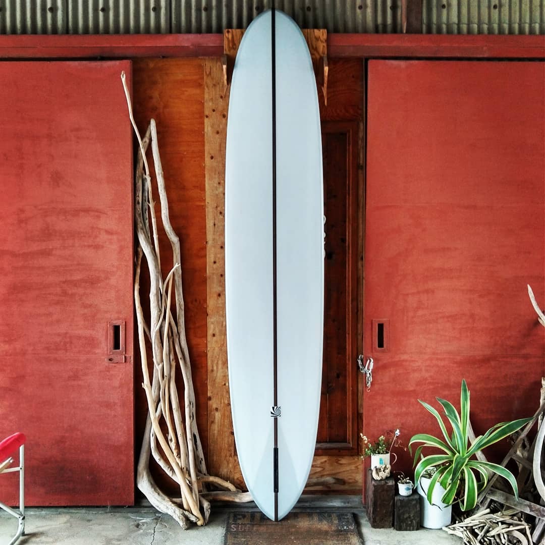 Used longboard is arrived. Chocolate Fish 10'0