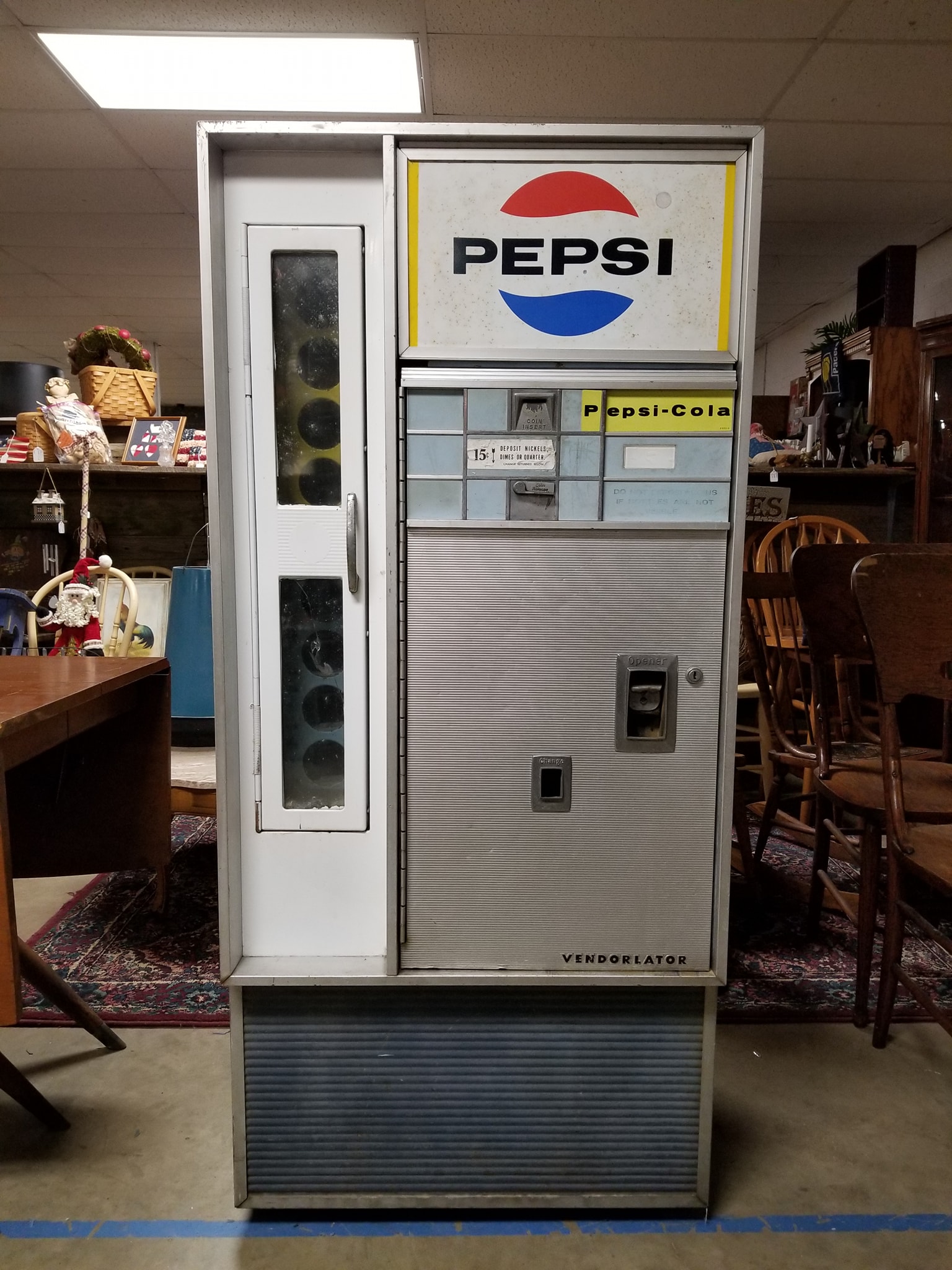 What's cooler than a transistor radio shaped like a Pepsi vending