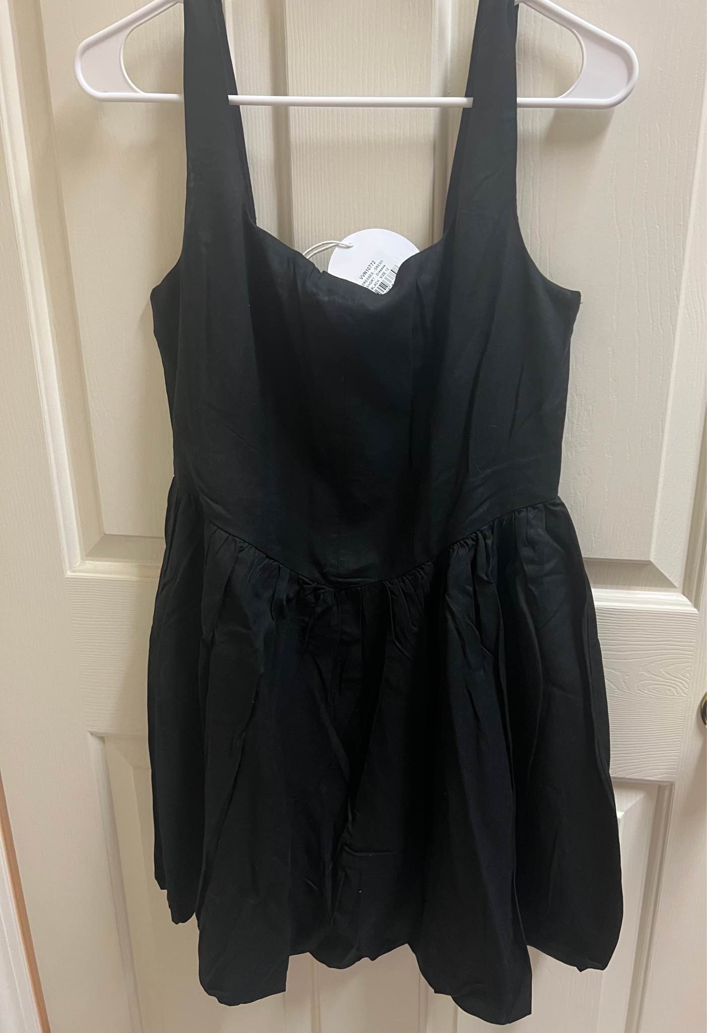 black dress pick up New! Nice ! Porch in Columbus few blocks from Kroger. Check out all my other items for sale!! Cash preferred or Venmo Women's dresses