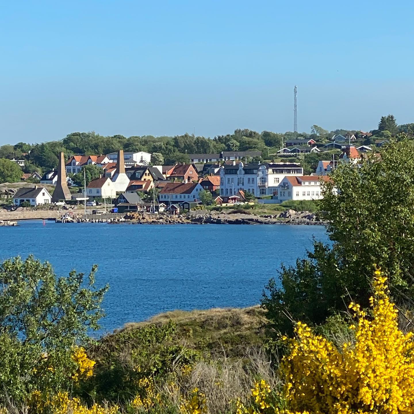 Hotel Sandvig Havn ligger tæt... Hotel Sandvig Havn