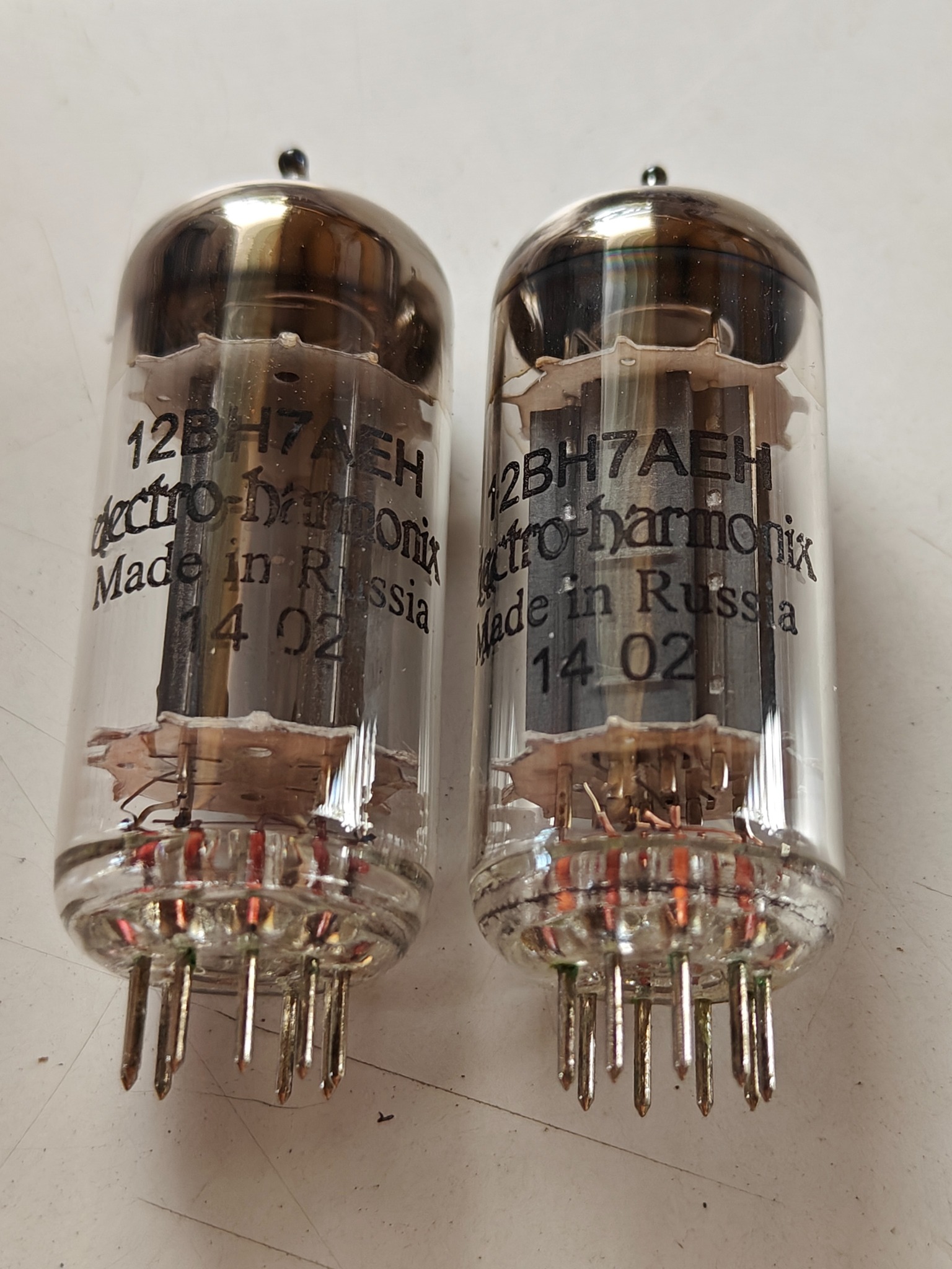Tube à Vide Voskhod Soviétique 6N1P-EV - Équivalent 6DJ8 - Stock Militaire NOS