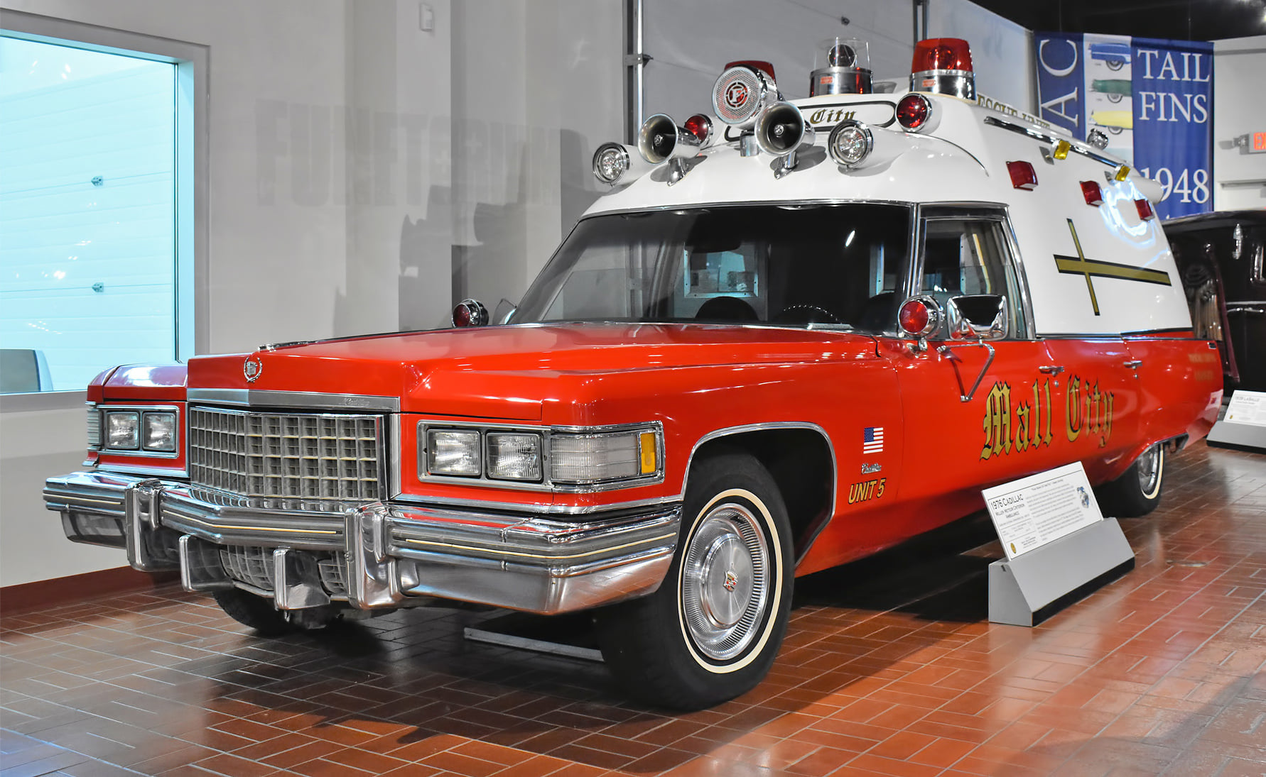 Funetorium - Two-tone white over red '76 Miller Meteor Criterion ...
