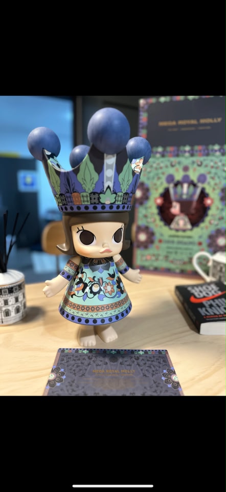 Brand New Sealed Popmart Royal Molly Changshana Dun Huang 400% for