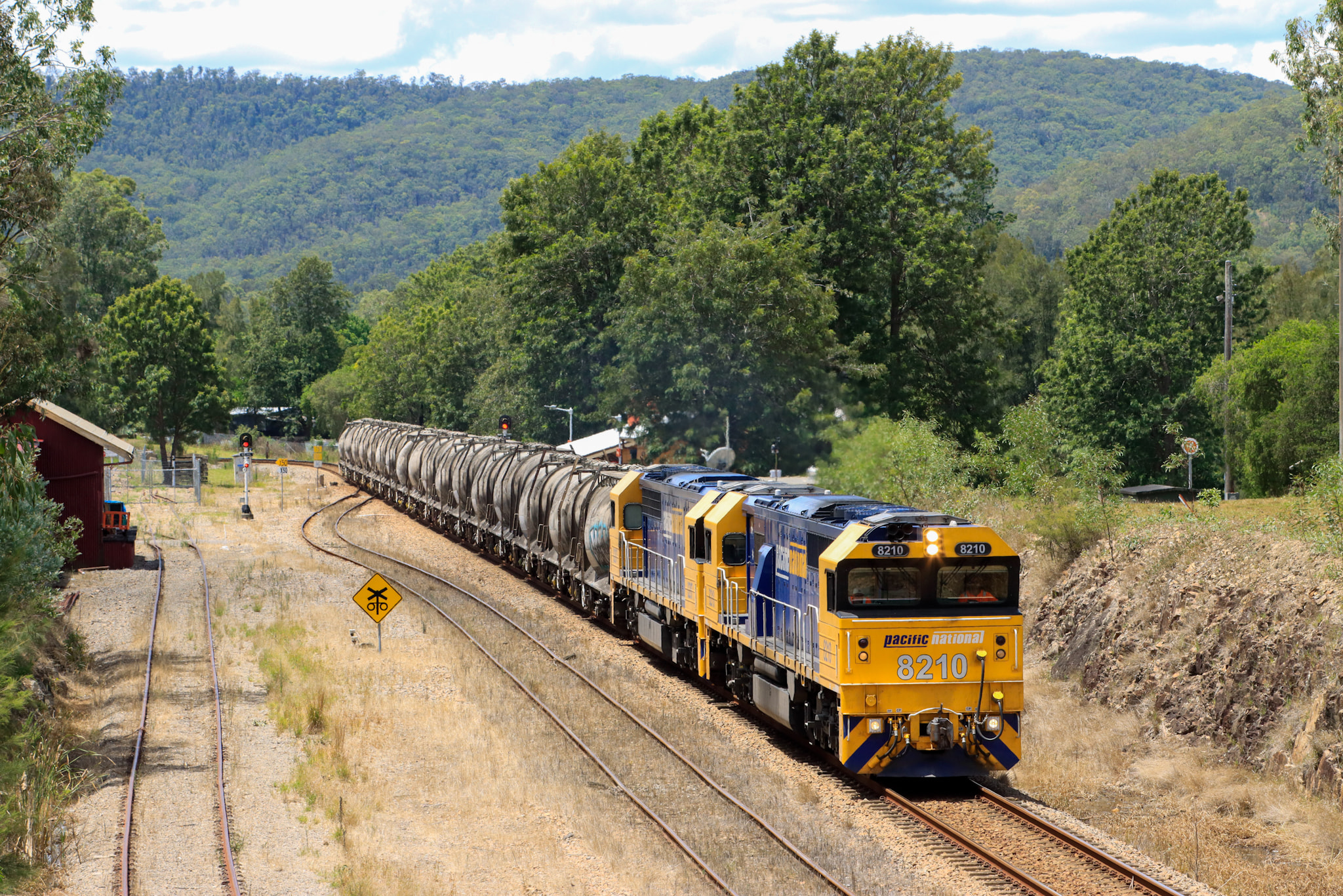 NSW Railways - Past and Present | 8235 8135 Empty Coal rake Morandoo ...