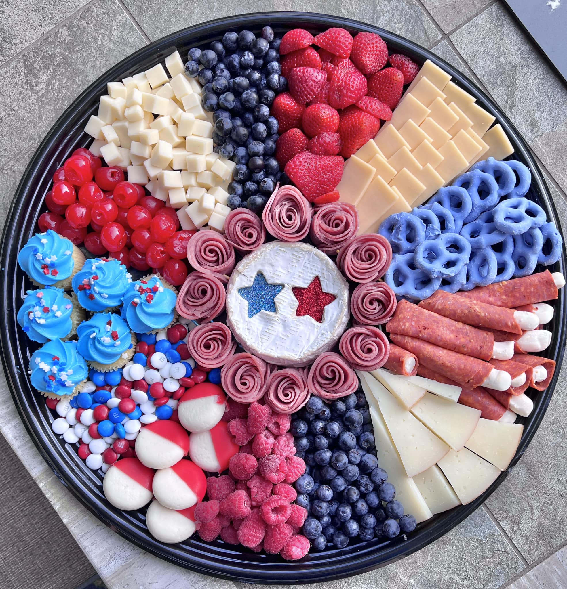 ***25% off any order***... - Delicious Designs - Charcuterie | Facebook