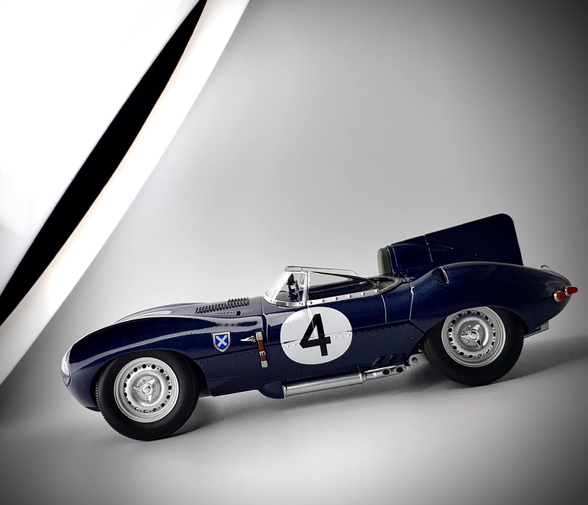 オートアート1/12 Jaguar D-TYPE Le Mans Winner Jaguar D-Type 1955