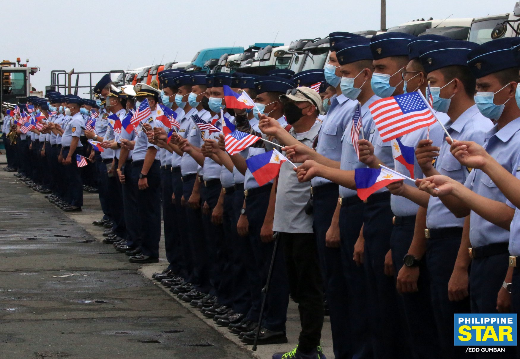 Philippine - US Ambassador to the Philippines MaryKay Carlson and ...