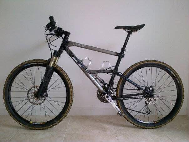 My 1994 GT RTS-3 rebuilt in 2009 with full Shimano XT and
