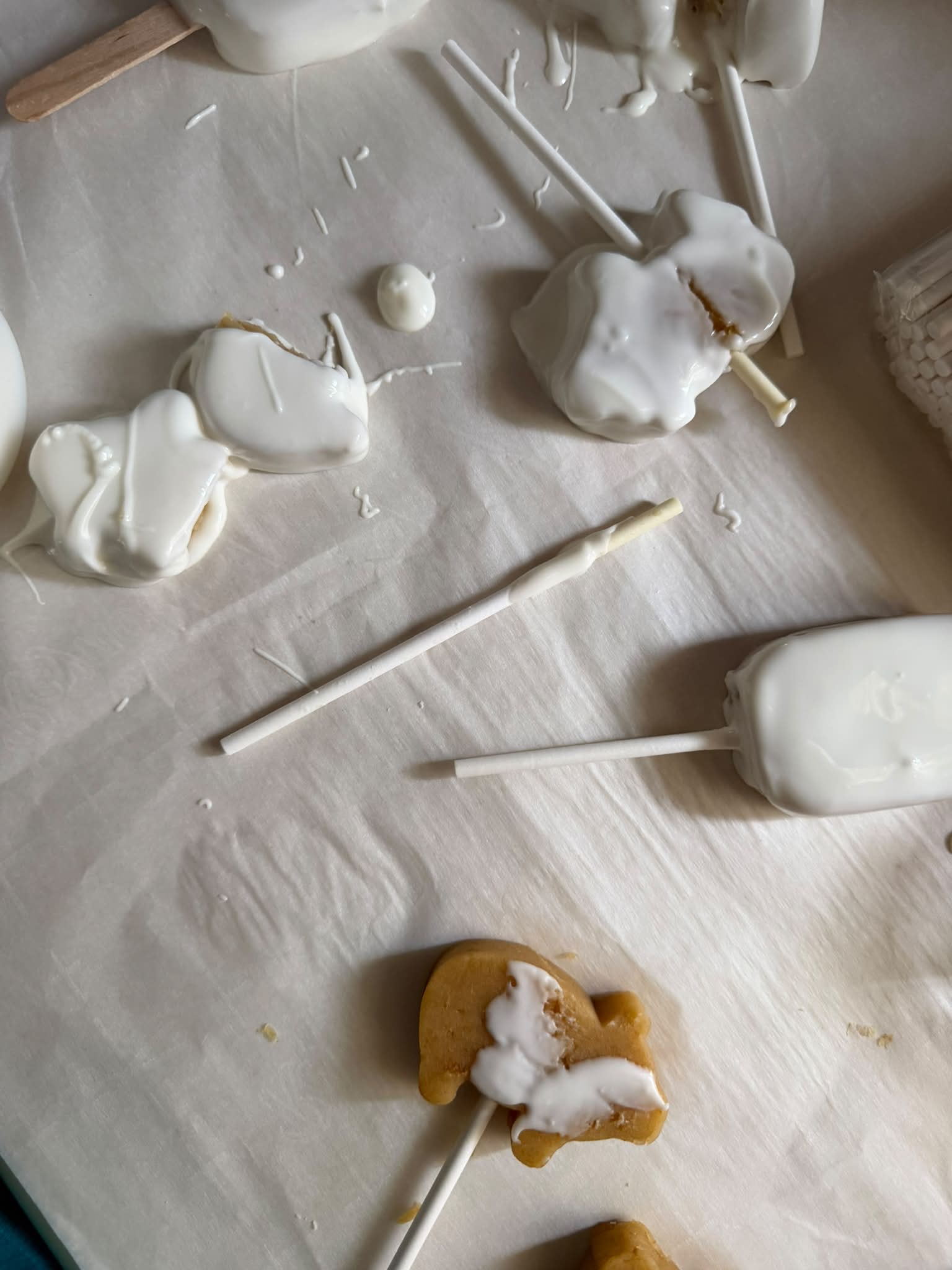 Why won't my DMV cake pop piggies hold on sticks?