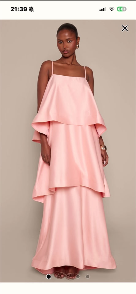 Hey I'm looking for a Chiffon Tiered Halterneck Maxi Dress or something similar in a size 10 if anyone has anything ☺️