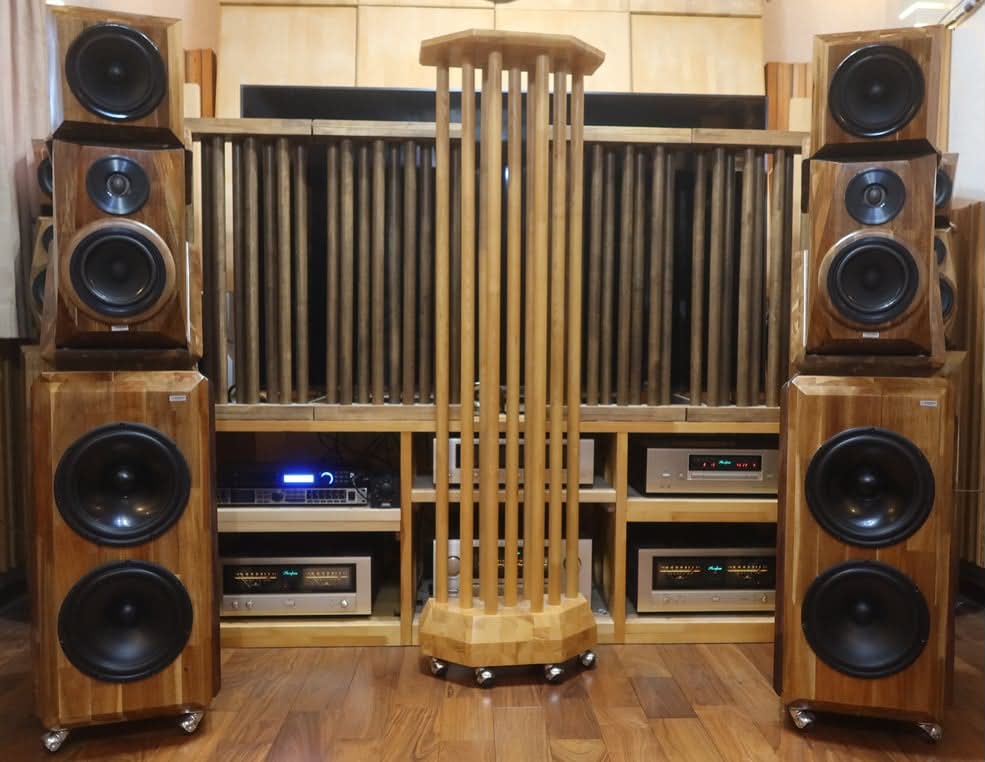 CHN719（Markaudio） このユニットは良い。 7リットルほどの箱に