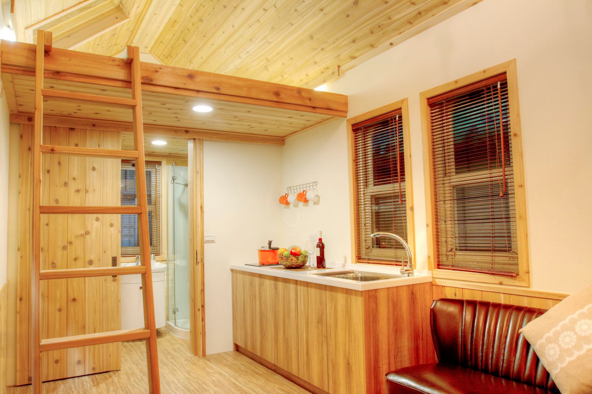 居林國際頂級木屋公司，從事經營國內專業木... - 居林木構建築 Asperworld Log & Timber Homes | Facebook