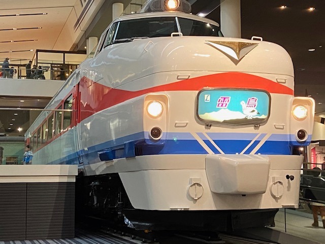 京都鉄道博物館 期間限定で489系白山色 雷鳥 が登場 Facebook