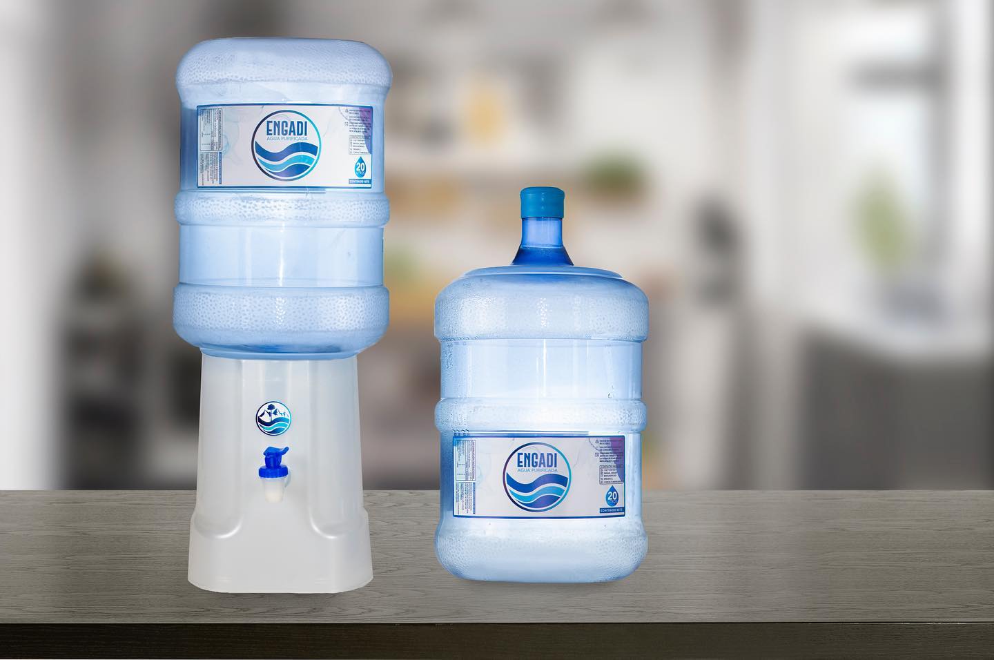 Agua Engadi - Kit básico con 2 bidones por sólo $13.990 💦🧊...