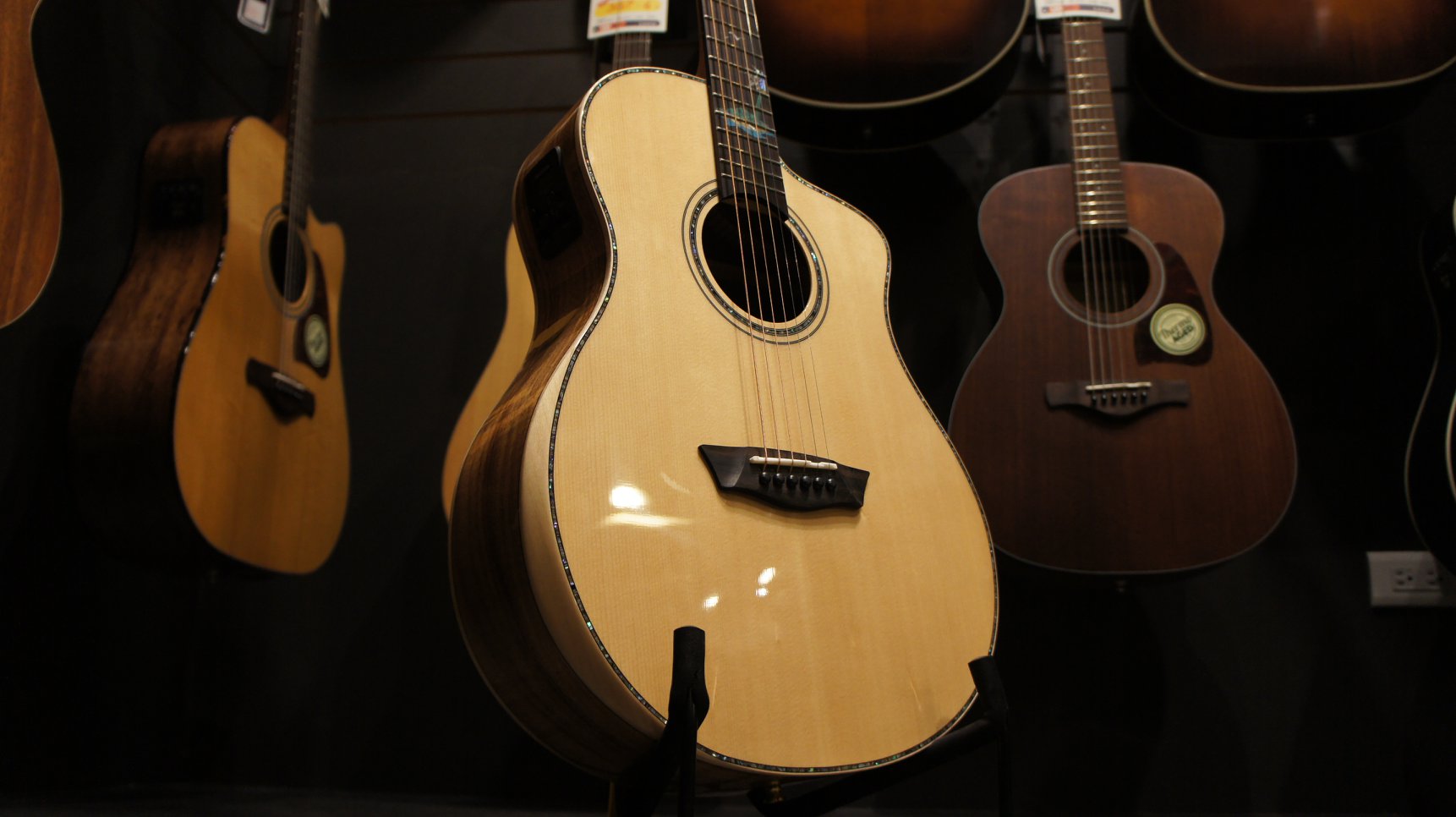 Ud代理介紹 Washburn 育典樂器ud Music Center Facebook