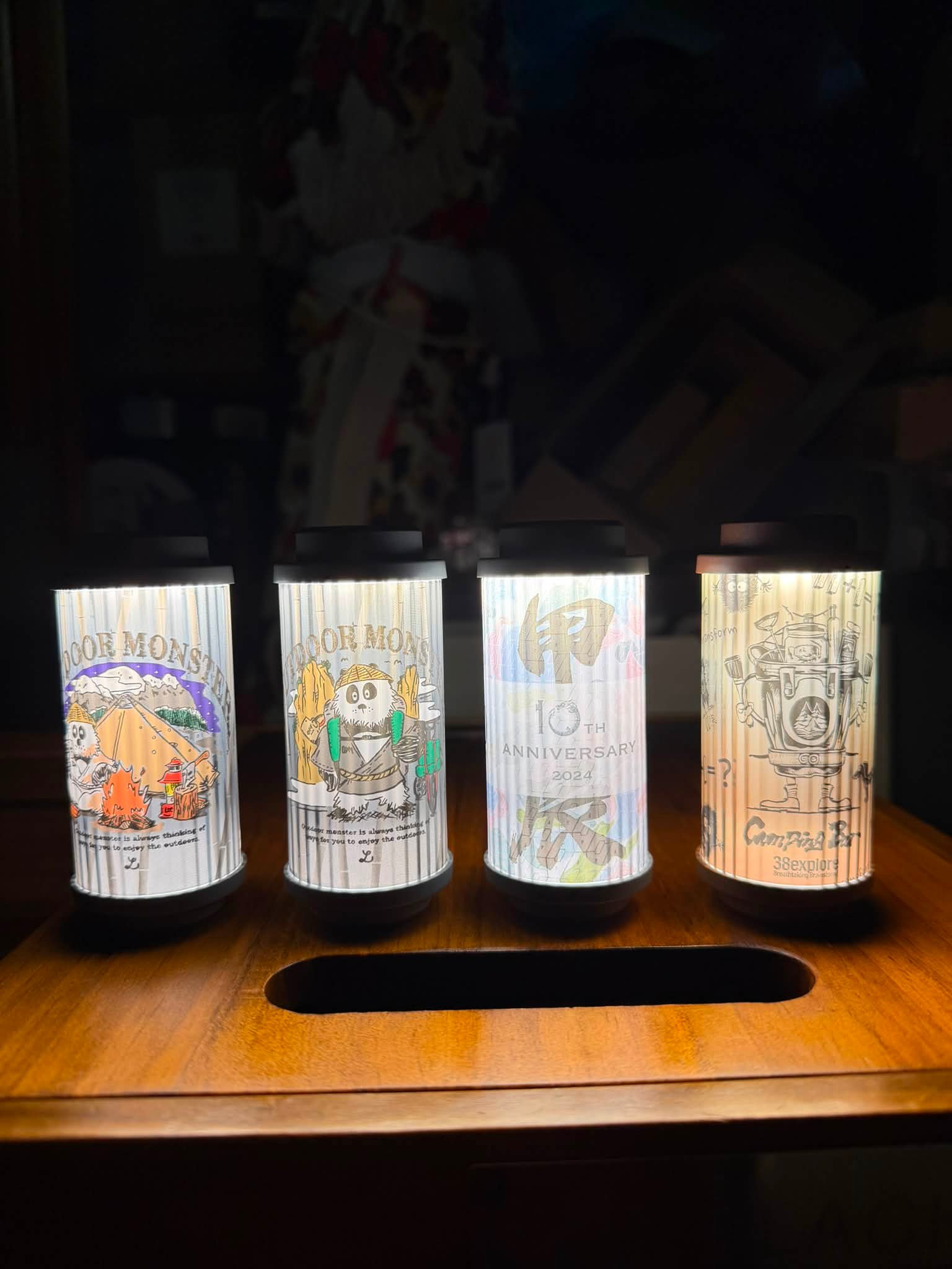 Neru design works 用琥珀玻璃做出的燈罩，直接與The rich黃銅38燈組合
