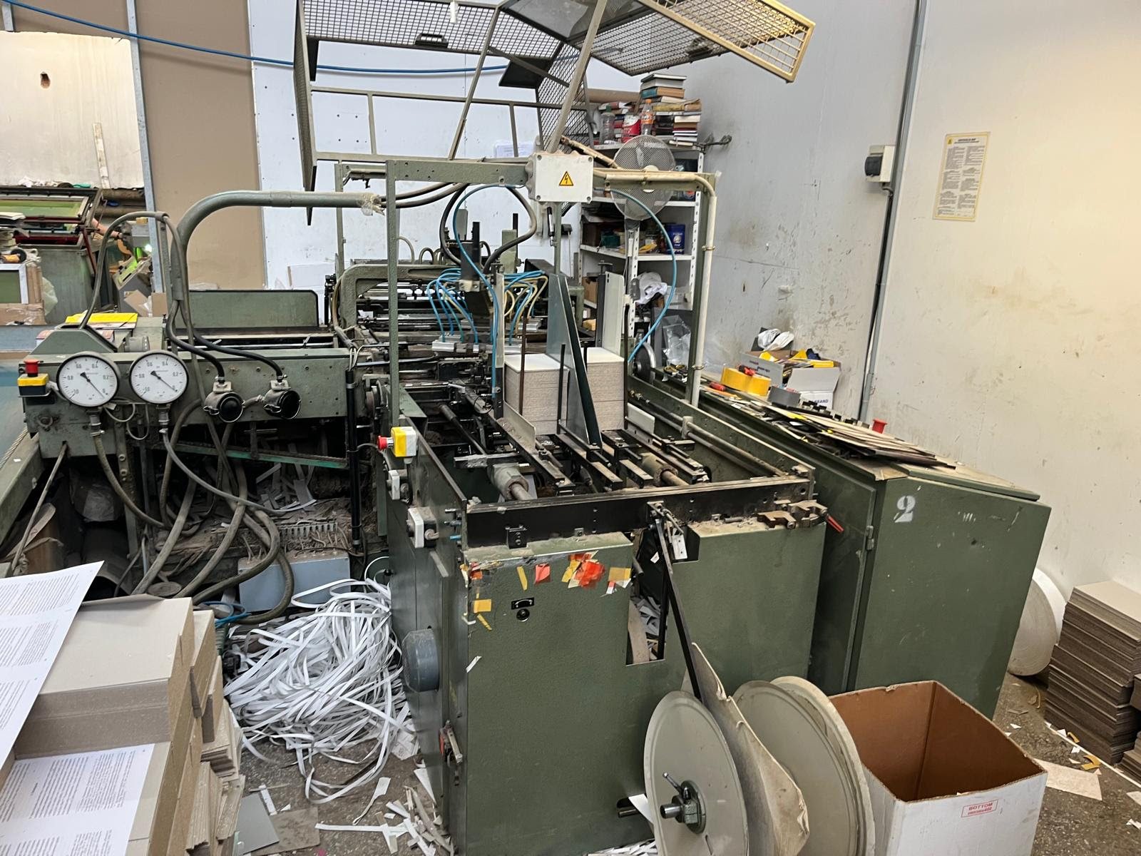 Aashish - Casemaker KOLBUS DA-36 year 1988 automatic feeding covering ...
