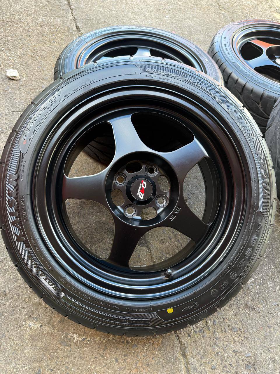 Aros Rota y llantas Kenda - Car Wheels, Tires & Parts - San Pedro De ...