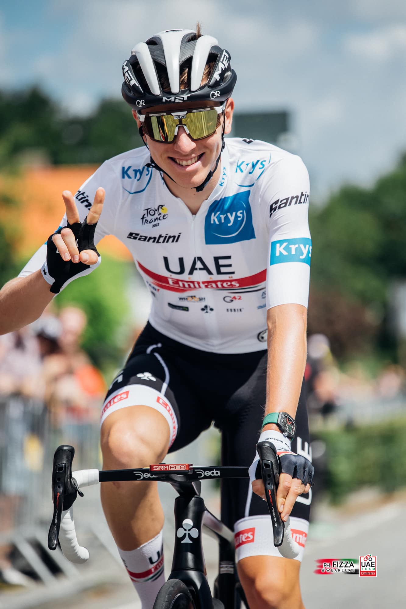 🏻🤍 Stage two is underway at the Le... - UAE Team Emirates | Facebook