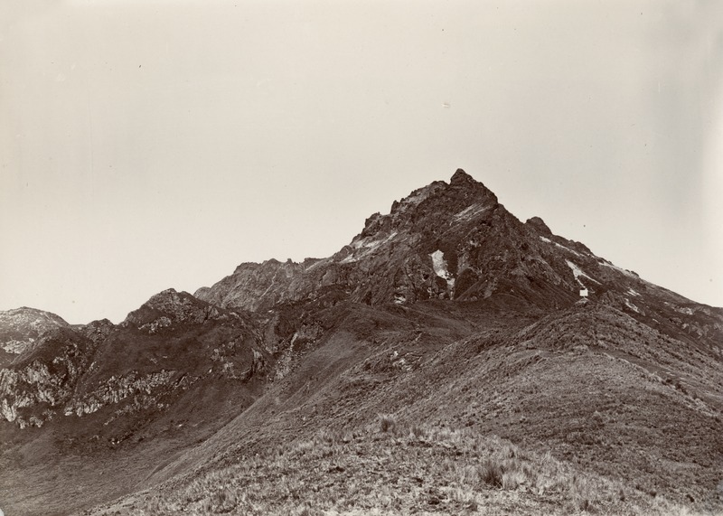 Quitoen360 - La cumbre del Rucu Pichincha desde el este,...