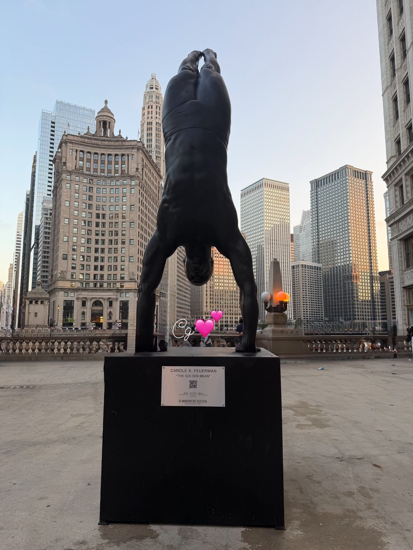 Carole A. Feuerman's giant sculpture The Golden Mean | Chicago, IL