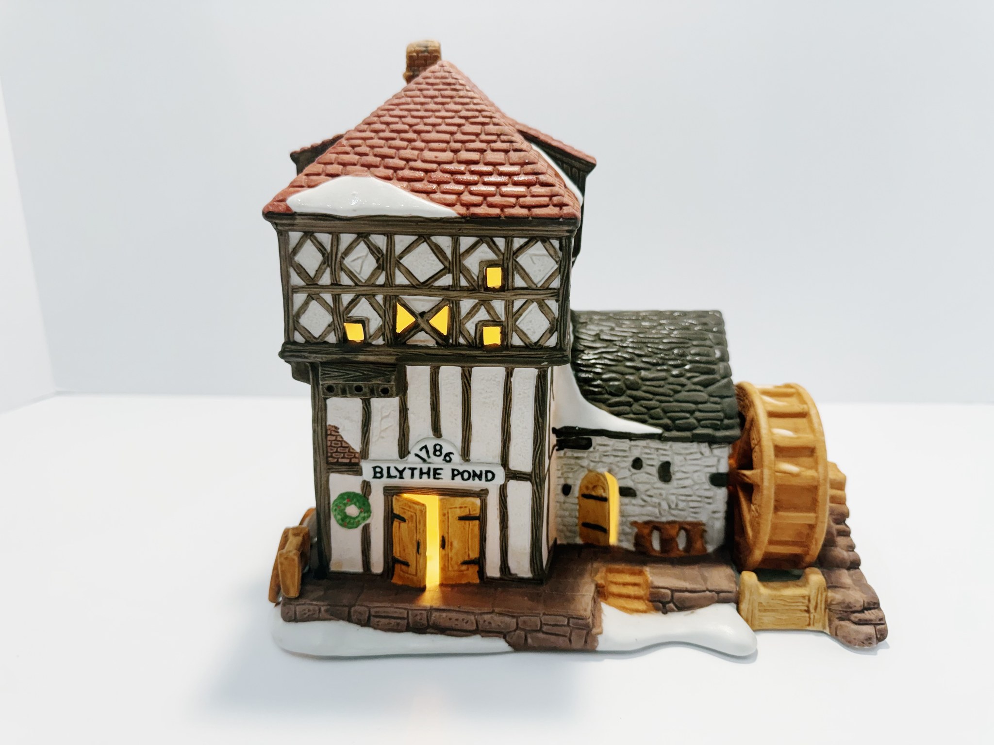 Department 56 Dickens Village Victoria & Albert Museum