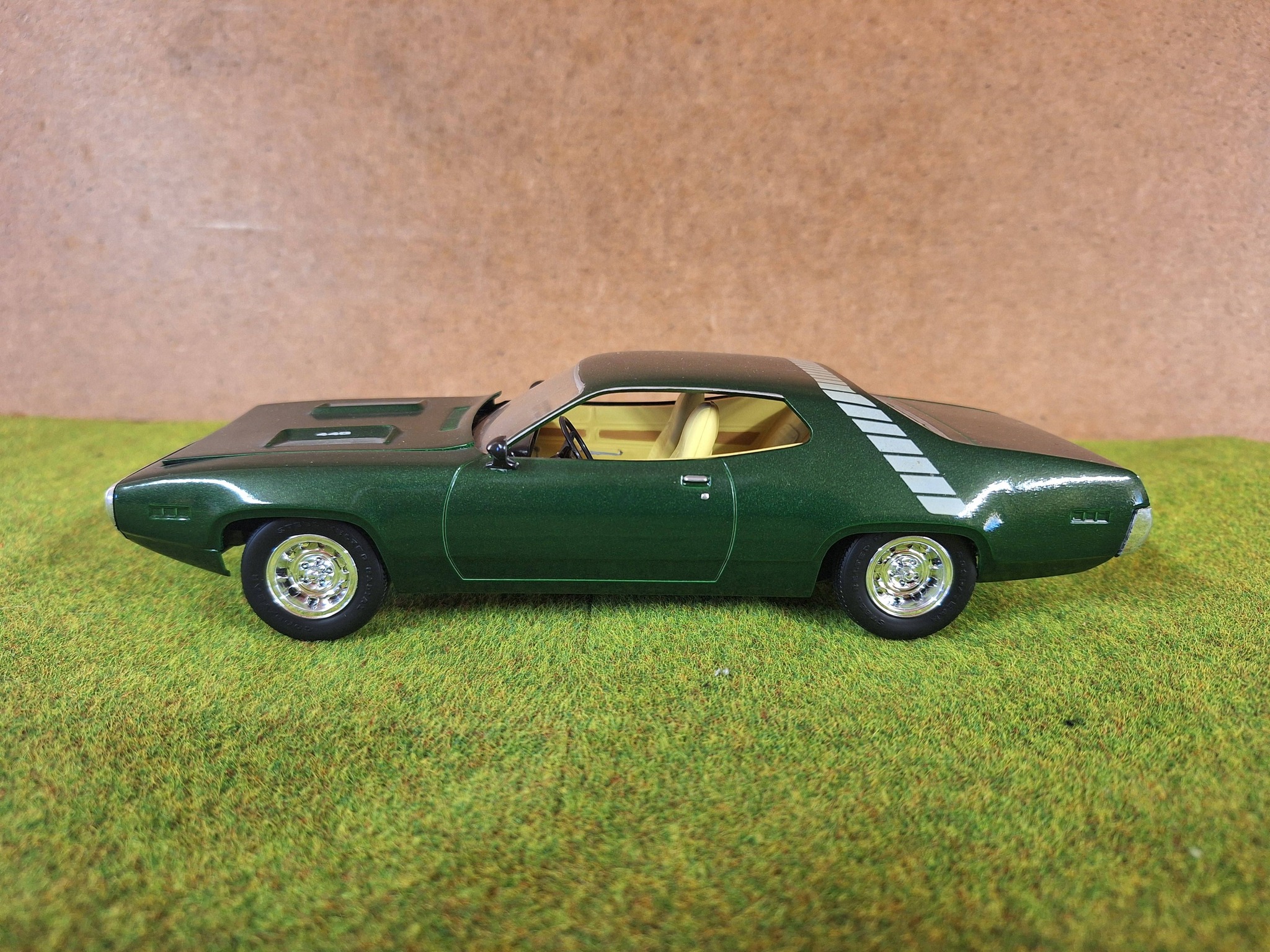 1971 Plymouth Satellite model car display piece