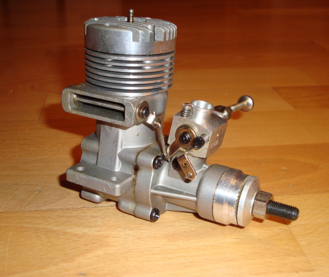 What is the nut size for Enya 60-III model 7033 engine?